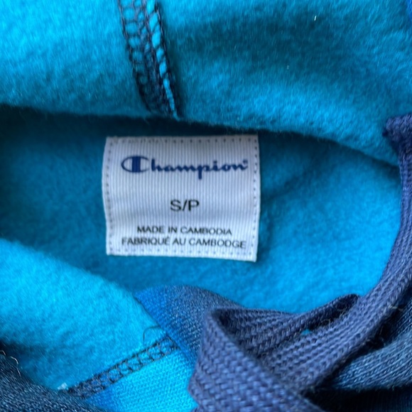 TWO Women’s Champion hoodies NEVER WORN - Picture 3 of 3